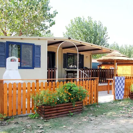 Holiday home Locazione Turistica Camping Classe - Ldd103
