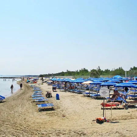 Holiday home Locazione Turistica Camping Classe - Ldd103