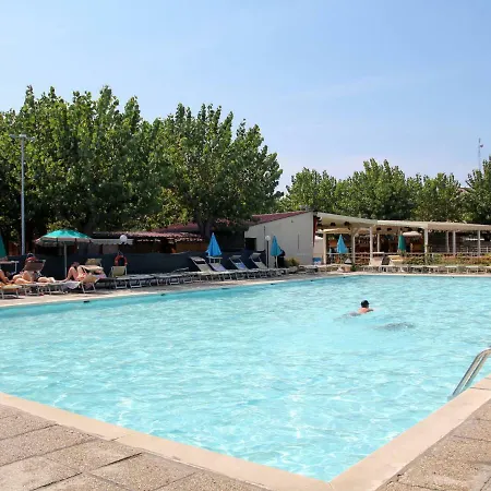 Holiday home Locazione Turistica Camping Classe - Ldd103